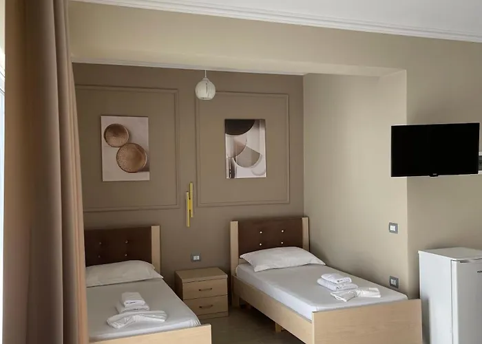 Durmishi & & 4* Sarandë