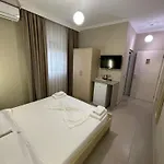 Hotel apartamentowy Durmishi & & Saranda